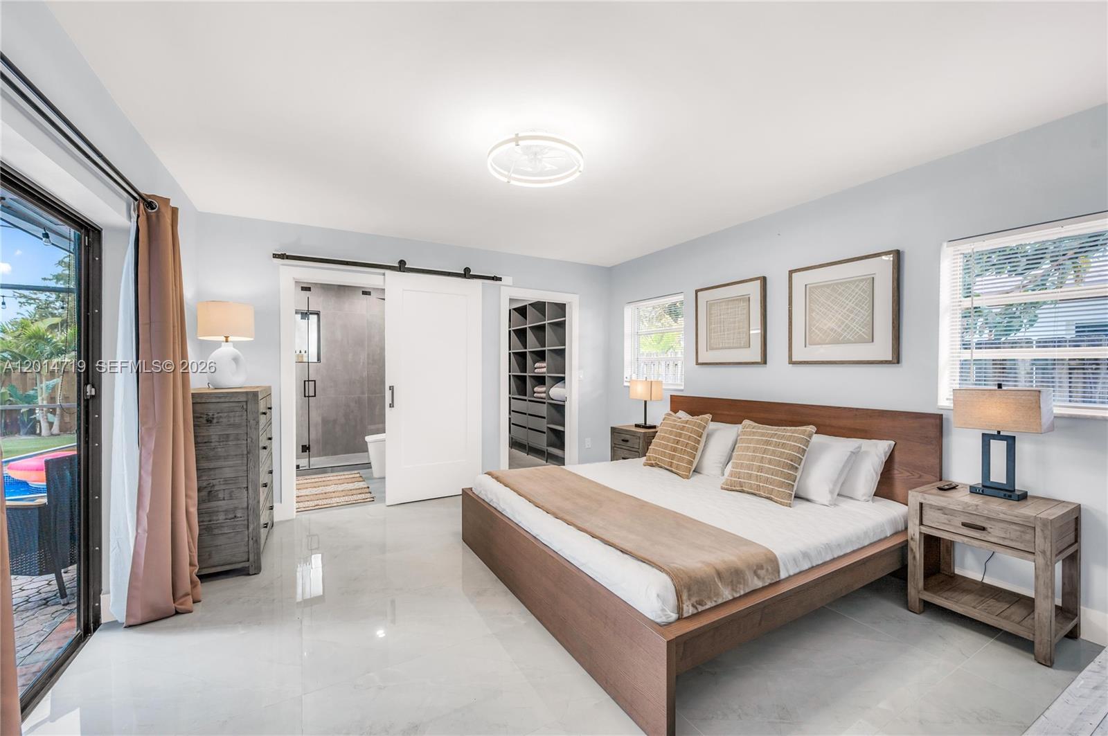 MIRROR LAKE ESTATES SEC T - Residential