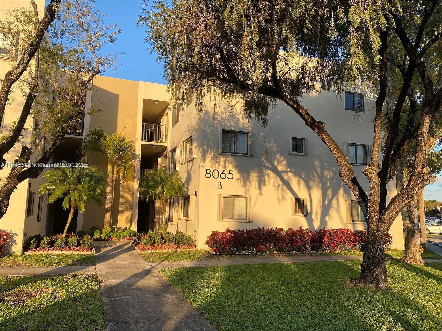 BEAUTIFUL CONDO IN THE MIDS OF KENDALL AND 107 AVE, GREAT TO LIVE IN OR INVESTMENT. WILL NOT LAST LONG IN THIS MARKET. 2 BEDROOMS, 2 BATHROOMS.