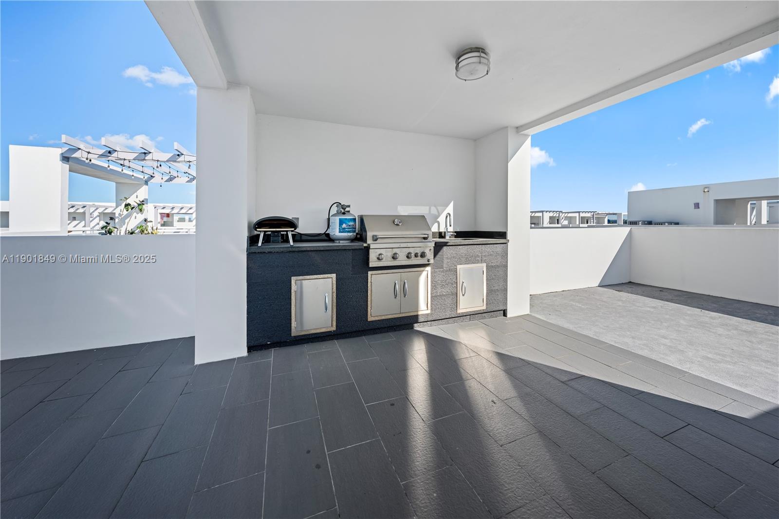 CONTEMPO TOWNHOMES - Residential