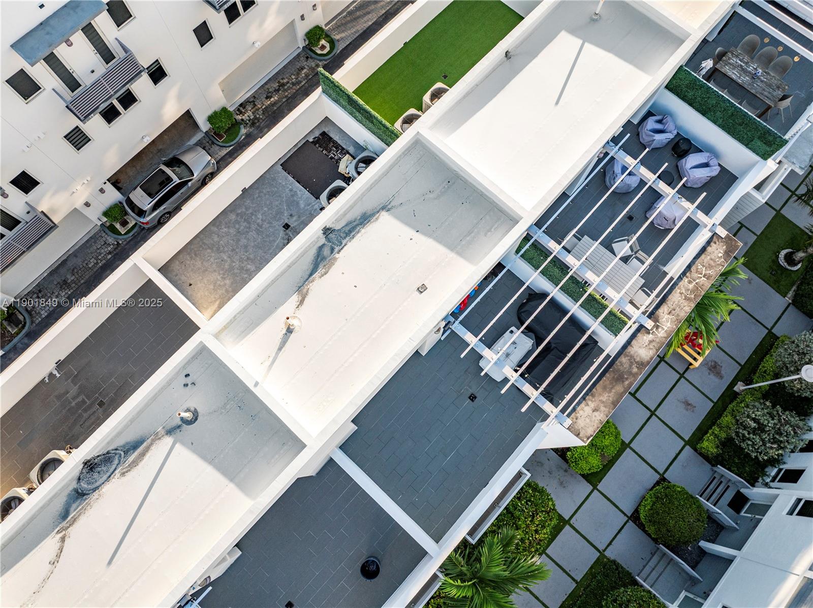 CONTEMPO TOWNHOMES - Residential