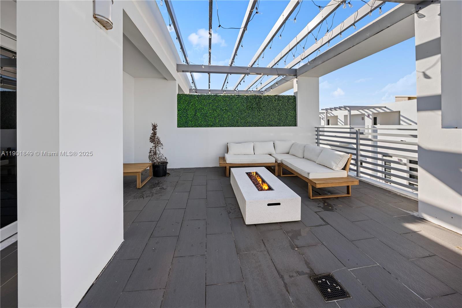 CONTEMPO TOWNHOMES - Residential