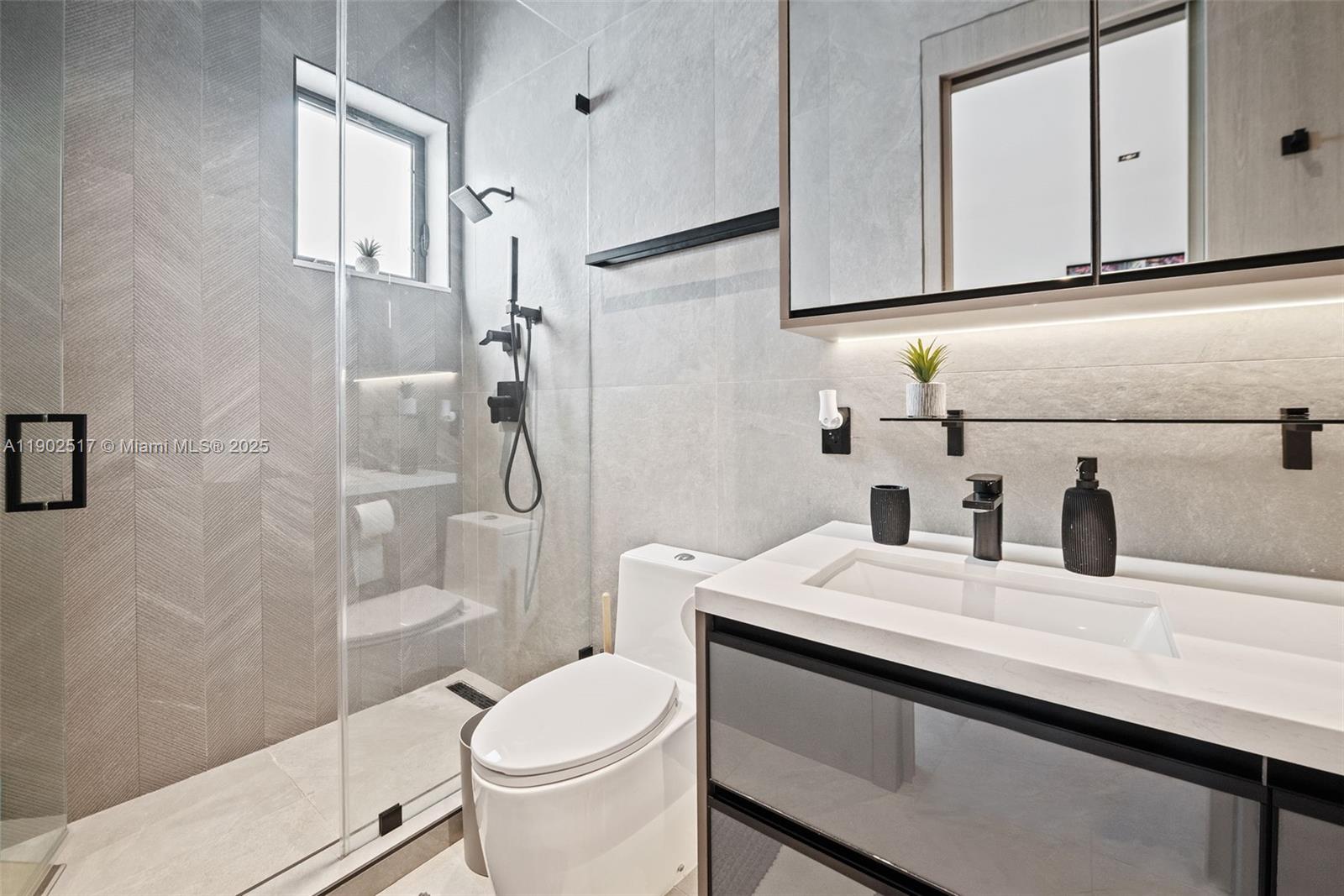 GOLDEN ISLES SEC - Residential Lease