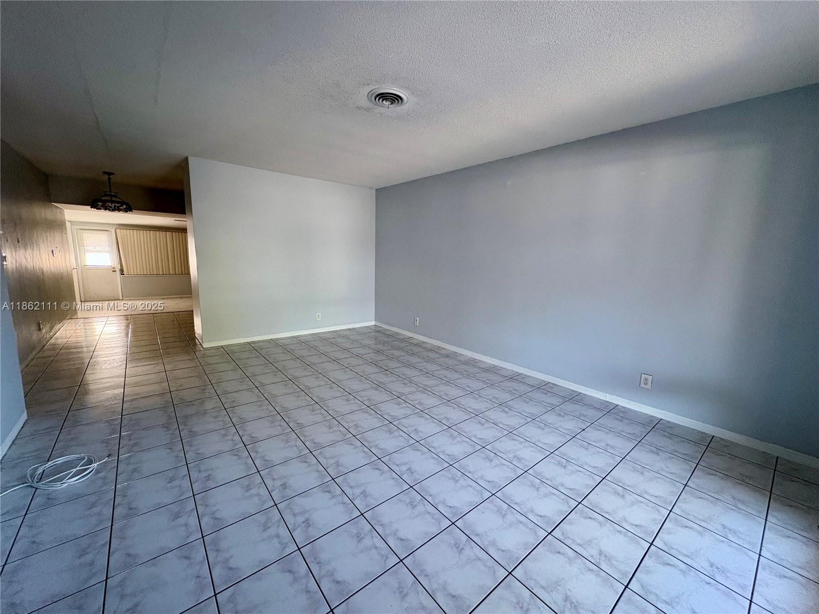 5131 NE 18th Ter