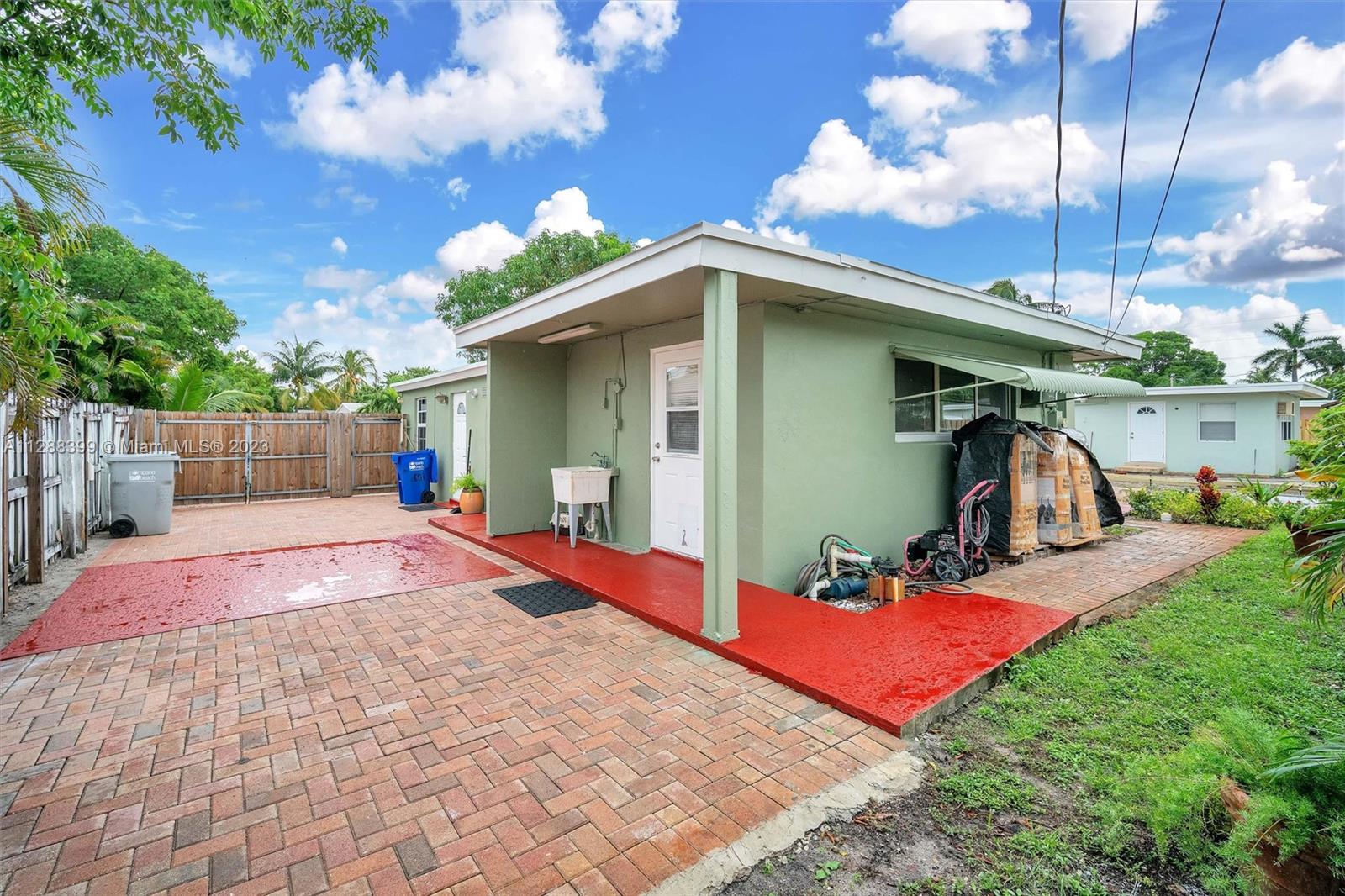 COLLIER MANOR FIRST ADD - Residential