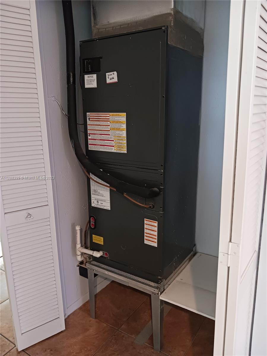 COLLIER MANOR FIRST ADD - Residential