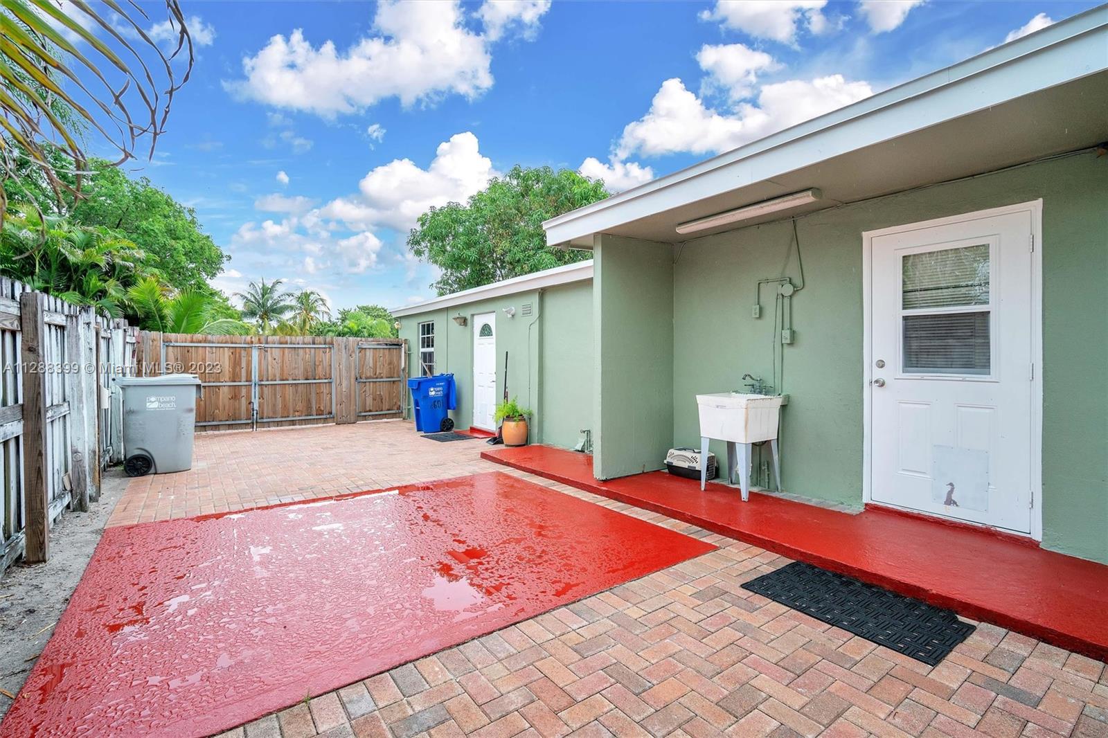 COLLIER MANOR FIRST ADD - Residential