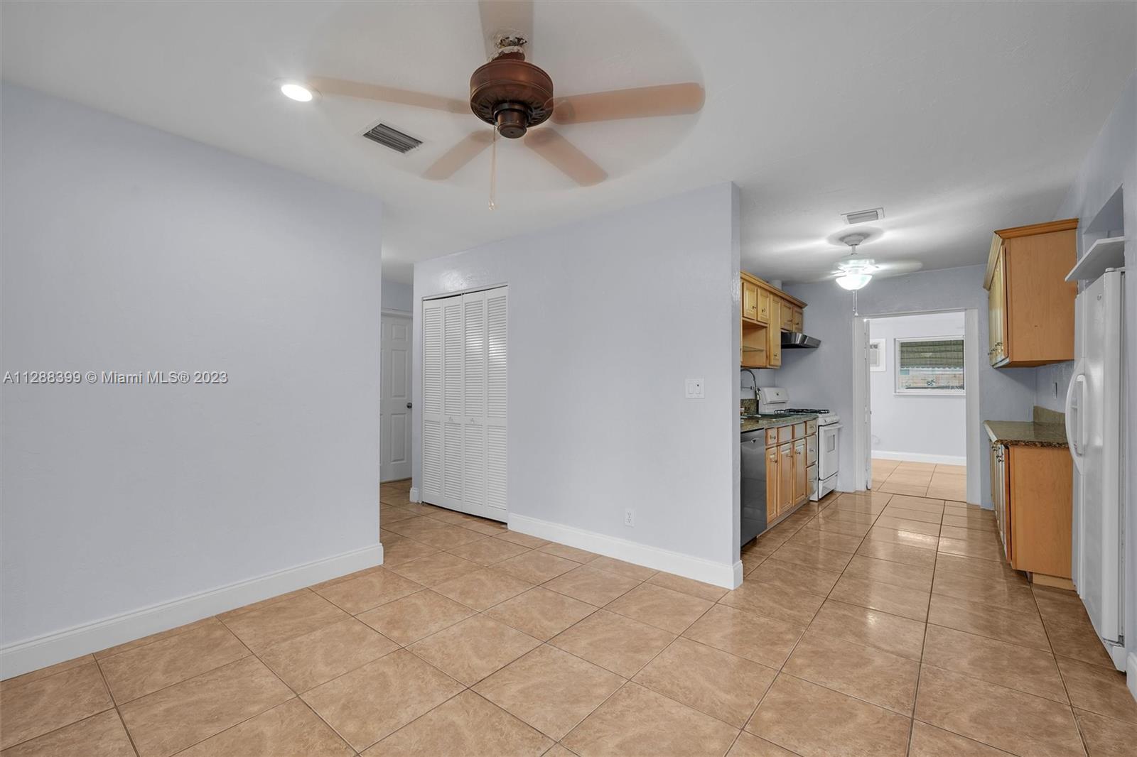 COLLIER MANOR FIRST ADD - Residential