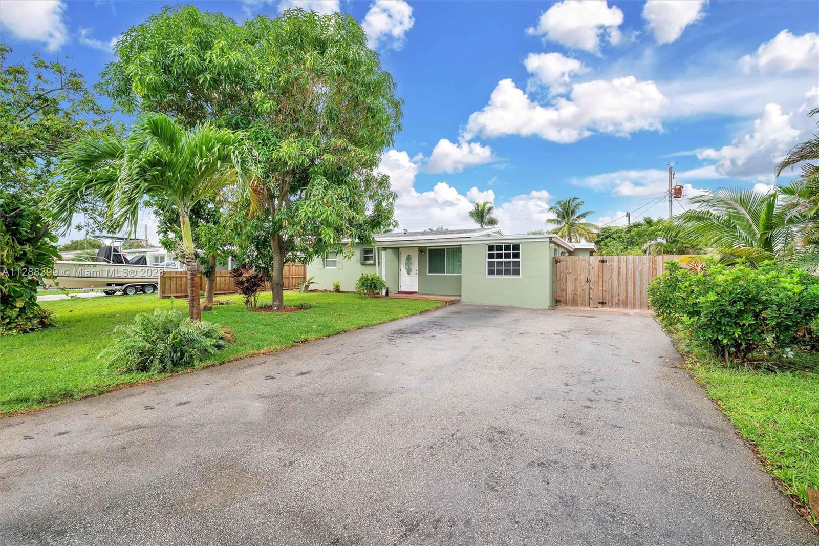 COLLIER MANOR FIRST ADD - Residential