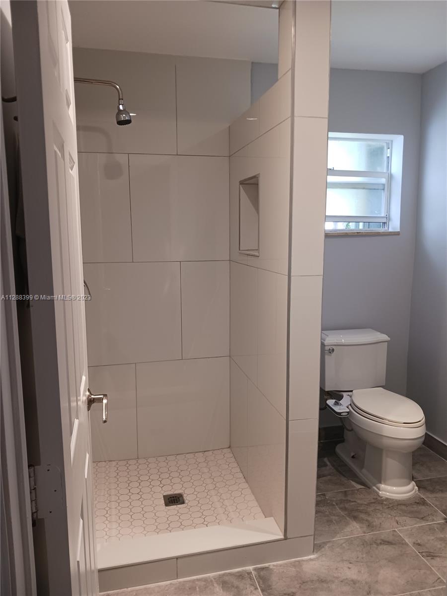 COLLIER MANOR FIRST ADD - Residential