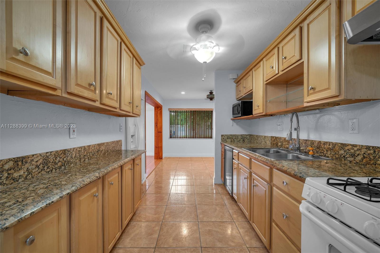 COLLIER MANOR FIRST ADD - Residential