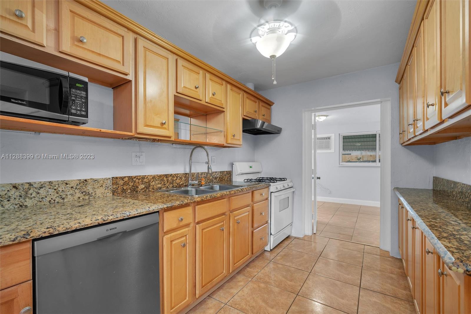 COLLIER MANOR FIRST ADD - Residential