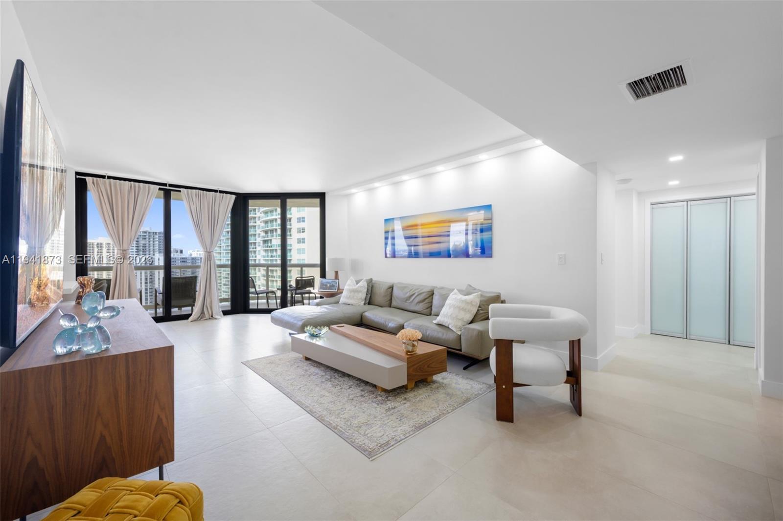 TERRACES NORTH TURNBERRY - Residential