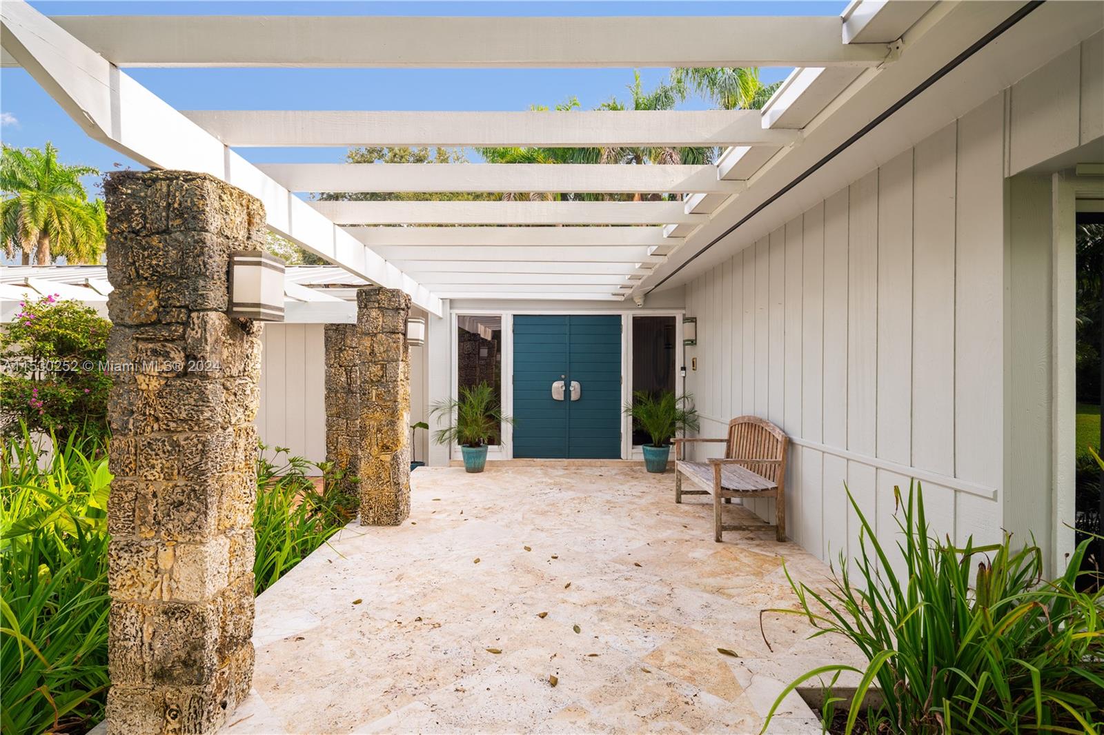 KERRWOOD OAKS - Residential