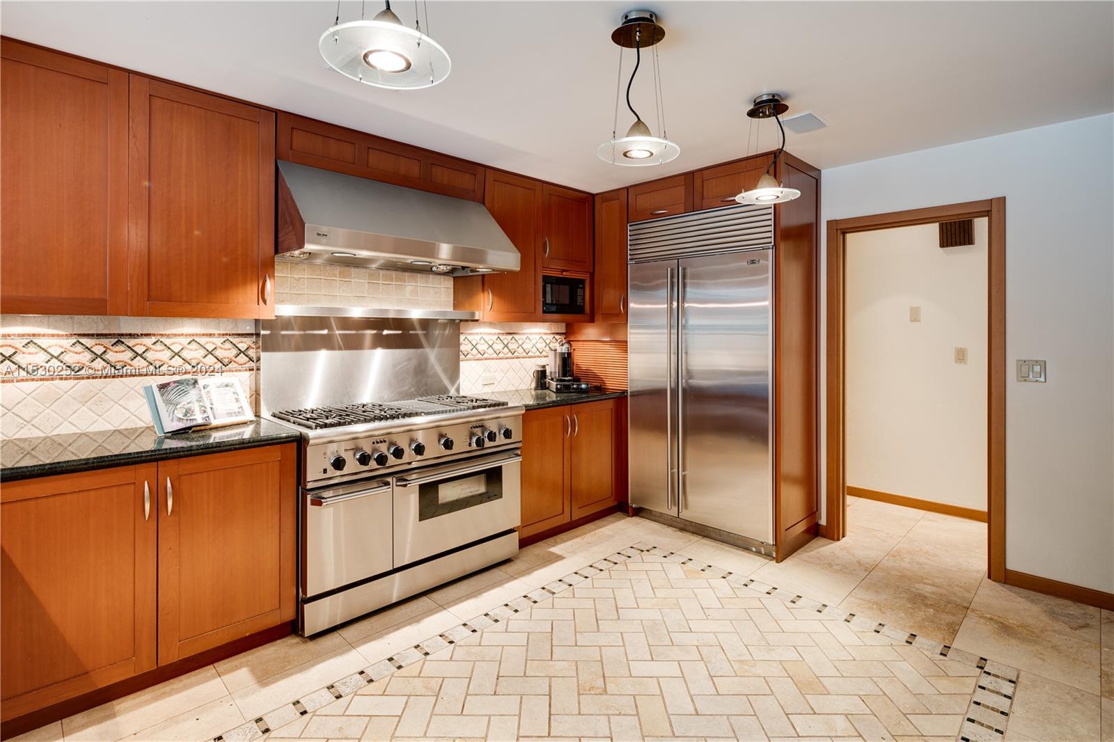 KERRWOOD OAKS - Residential