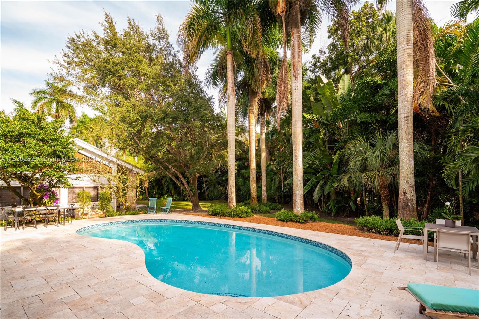 KERRWOOD OAKS - Residential