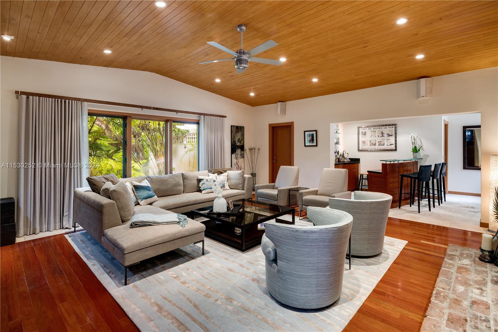 KERRWOOD OAKS - Residential