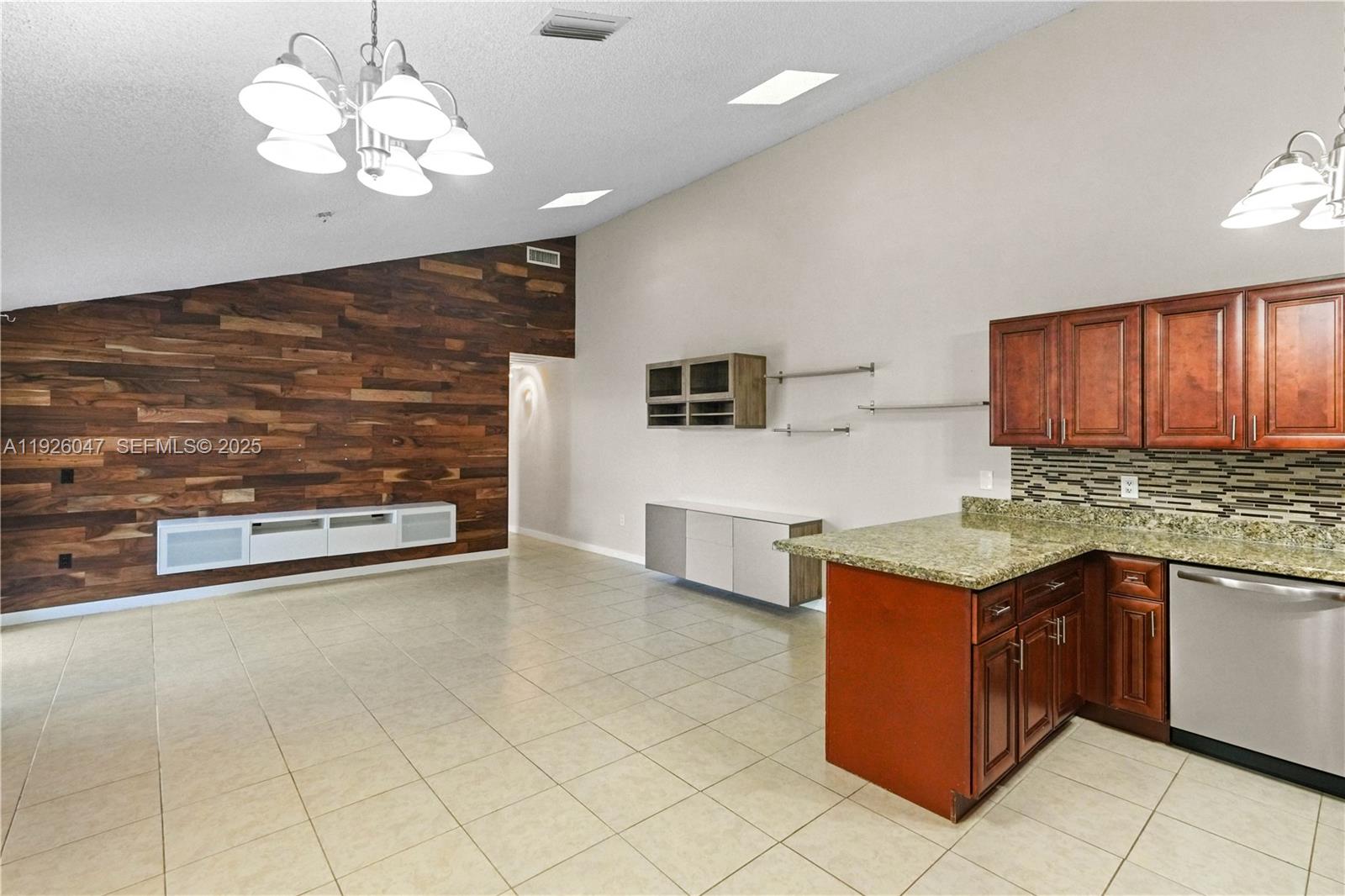 BOCA GARDENS - Residential