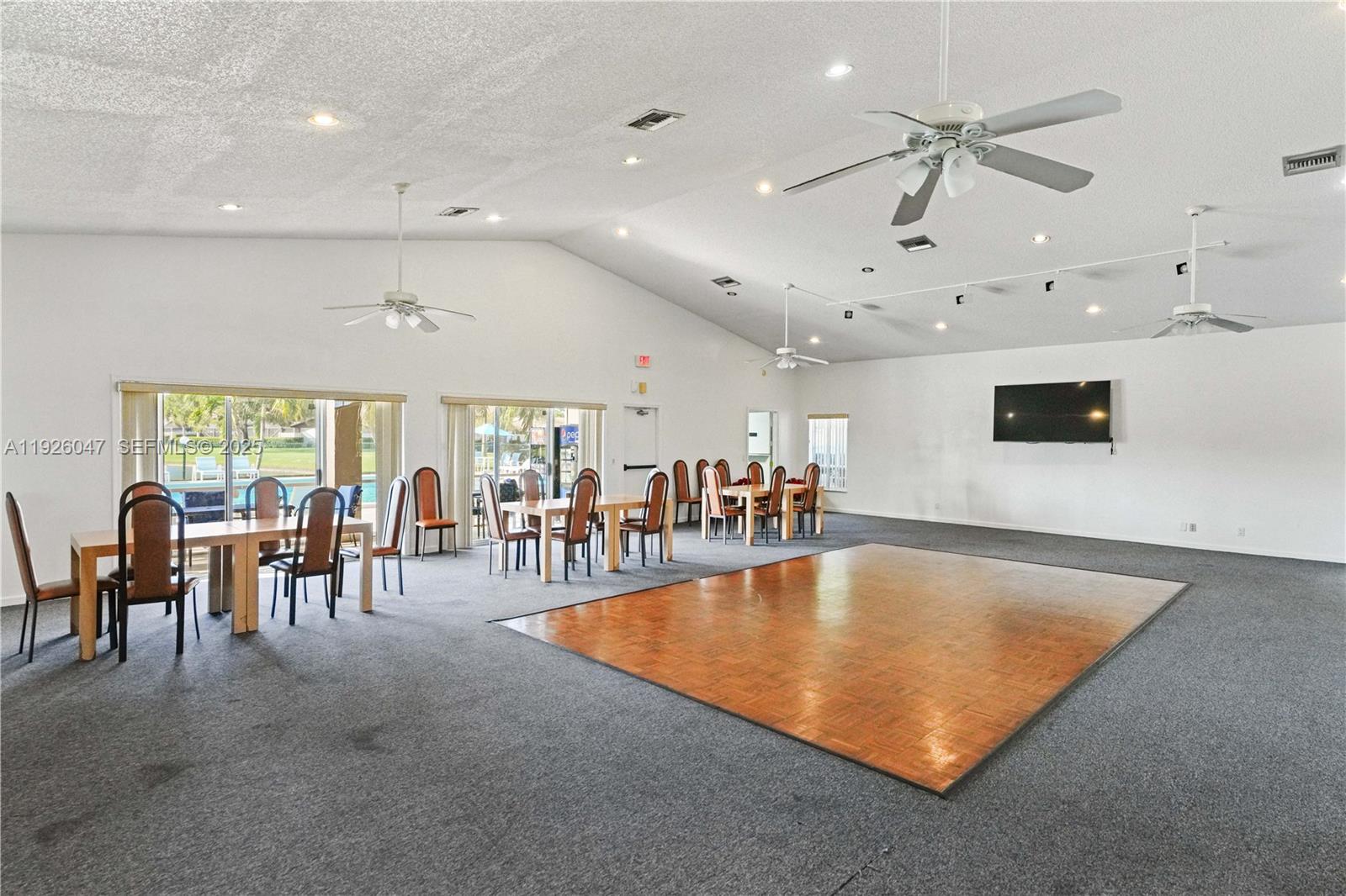 BOCA GARDENS - Residential