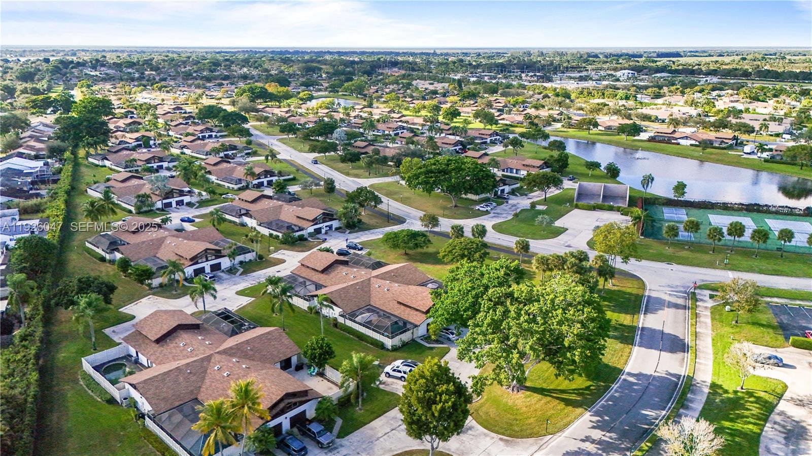 BOCA GARDENS - Residential