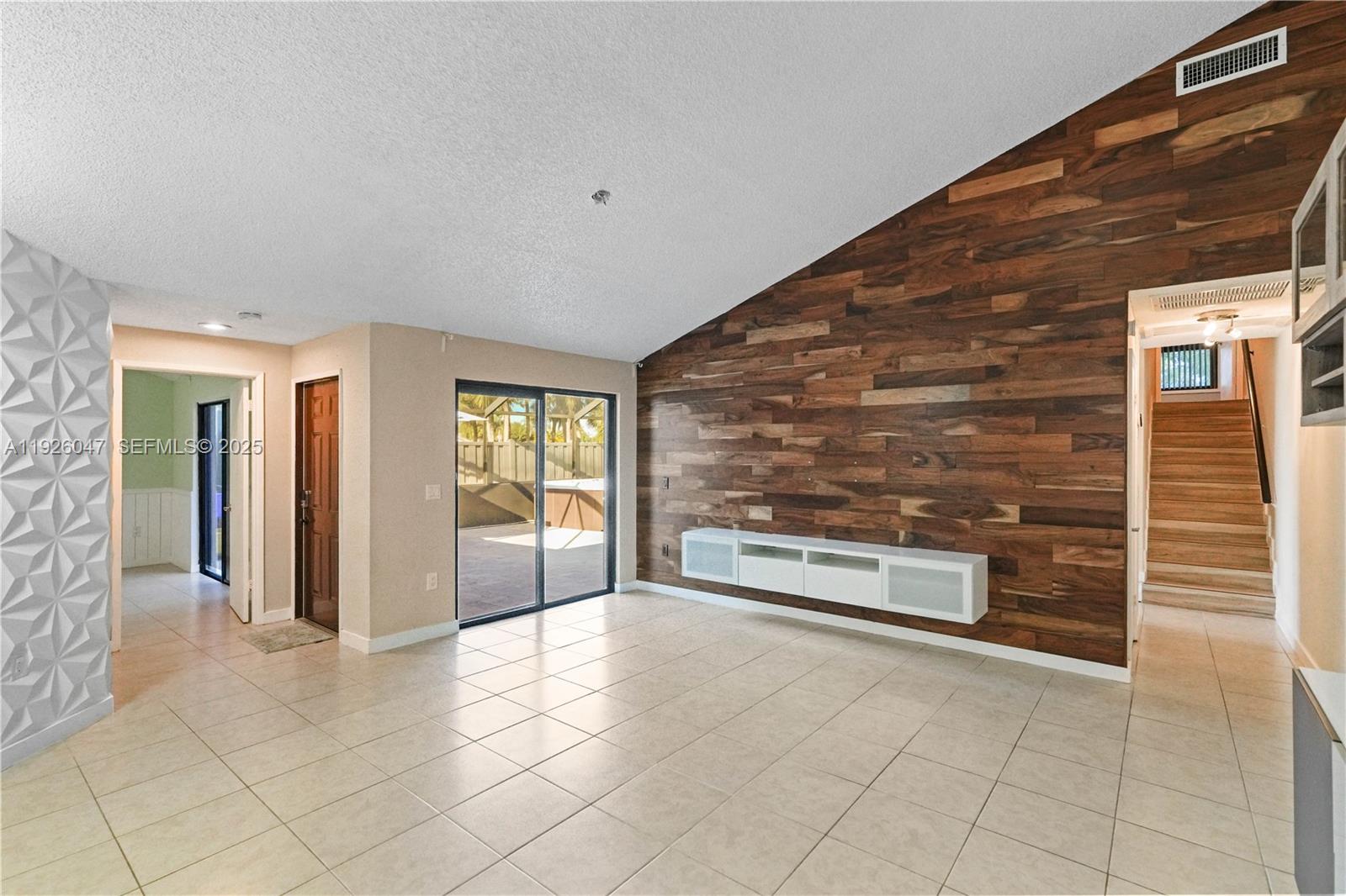 BOCA GARDENS - Residential