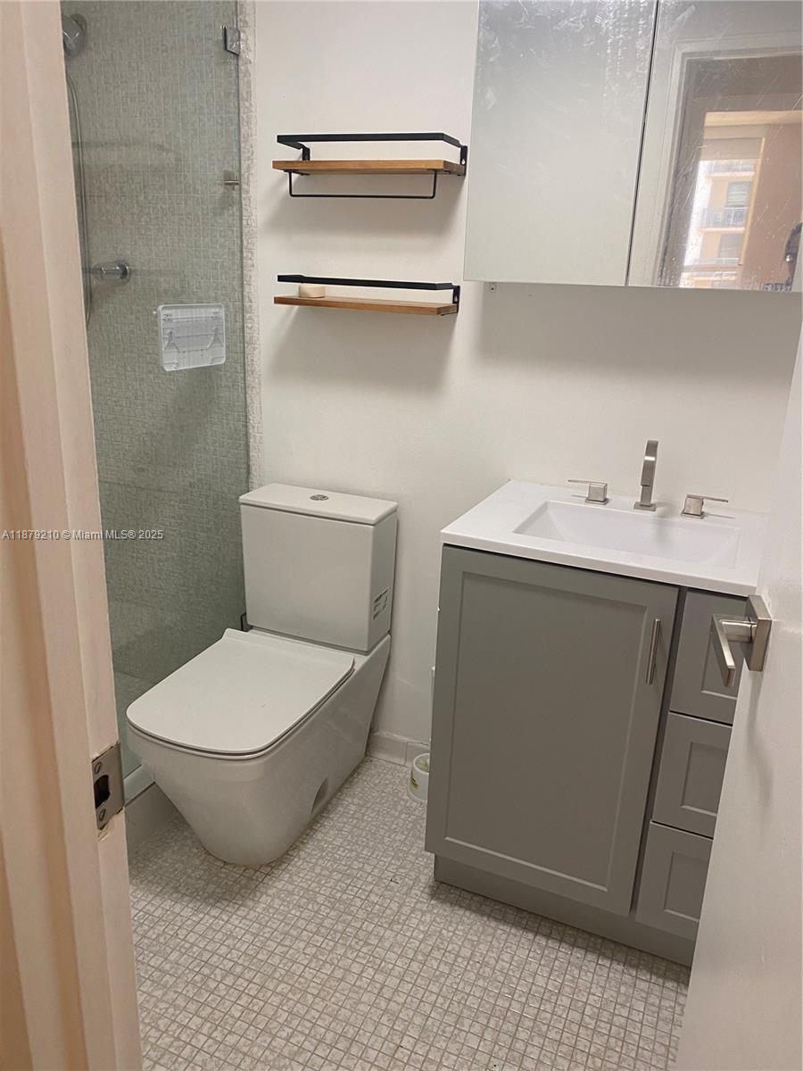 THE PLAZA OF BAL HARBOUR - Residential Lease