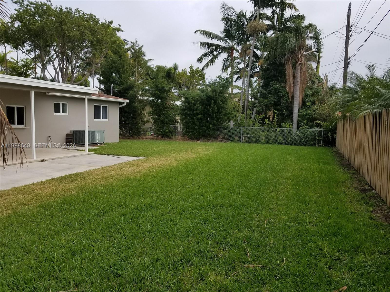 GULFSTREAM ESTATES NO 3 - Residential Lease