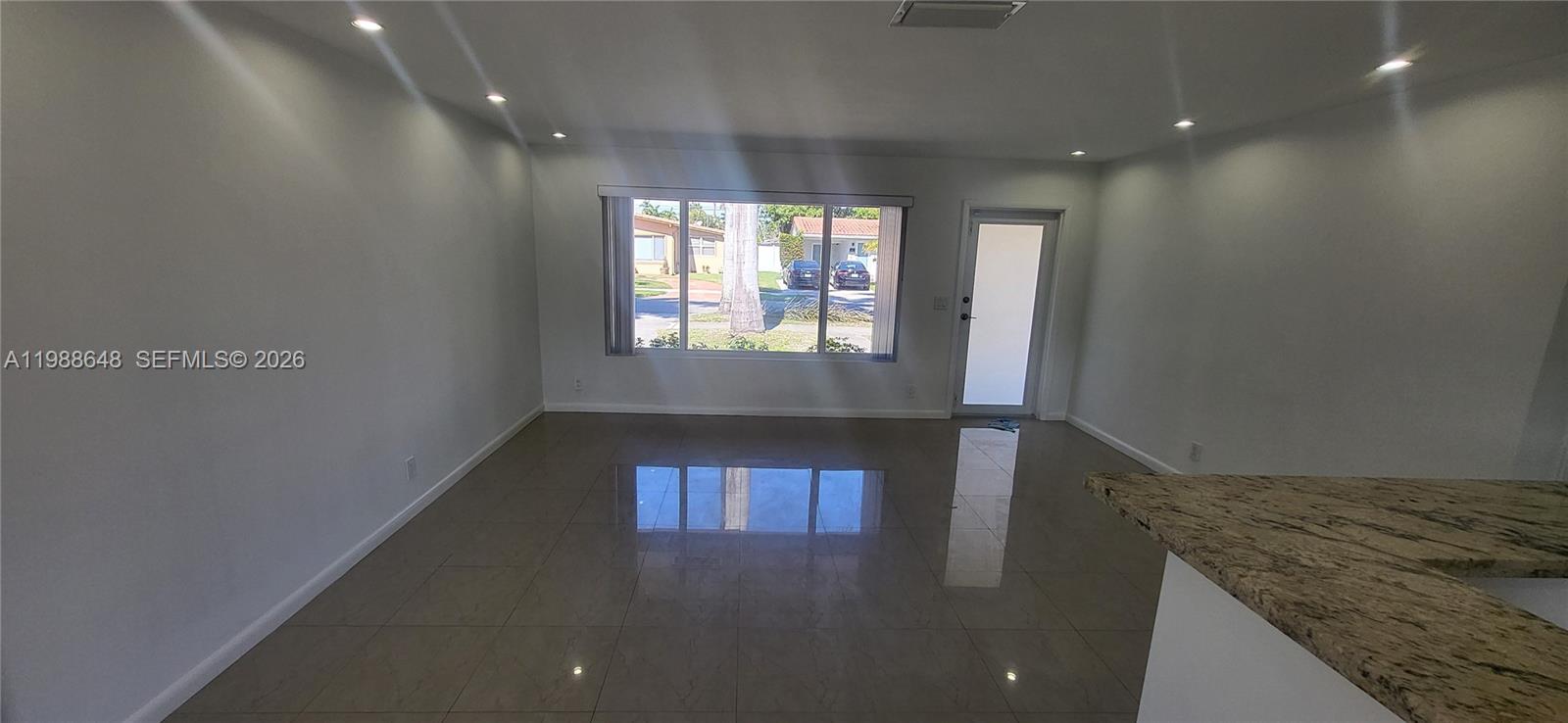 GULFSTREAM ESTATES NO 3 - Residential Lease