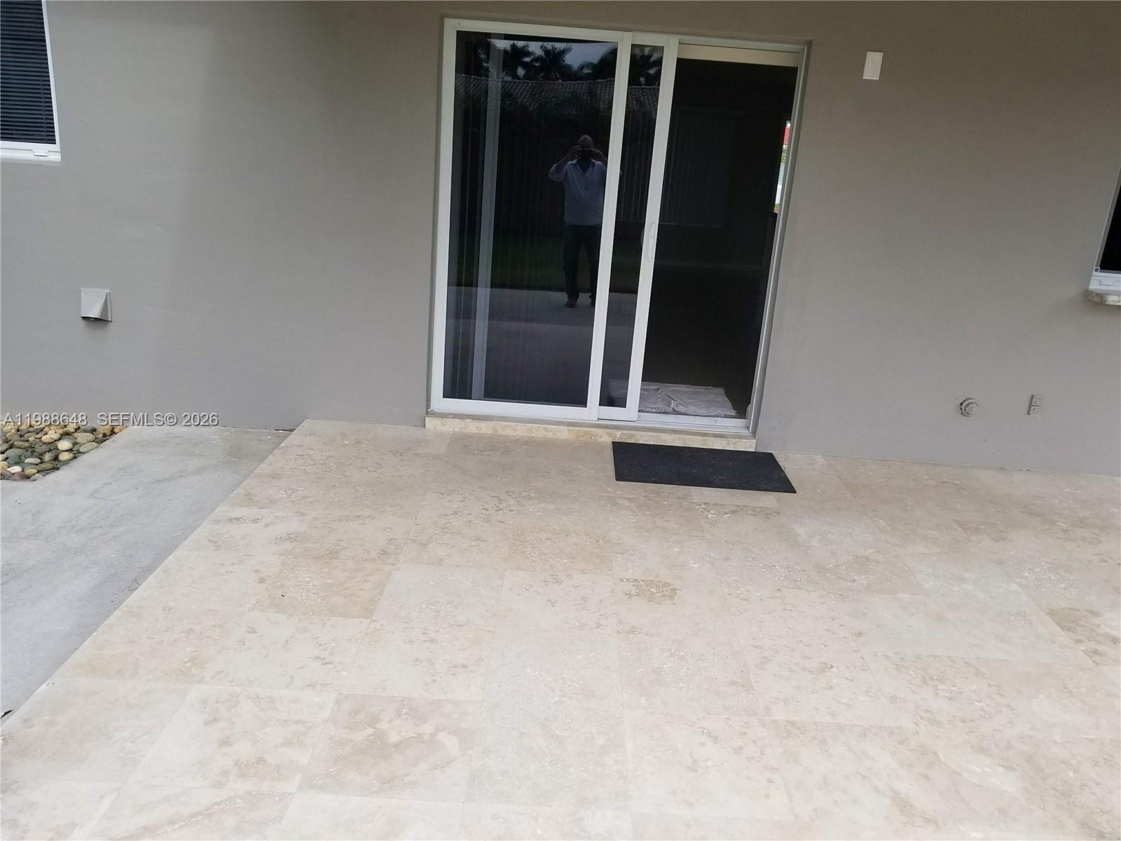 GULFSTREAM ESTATES NO 3 - Residential Lease