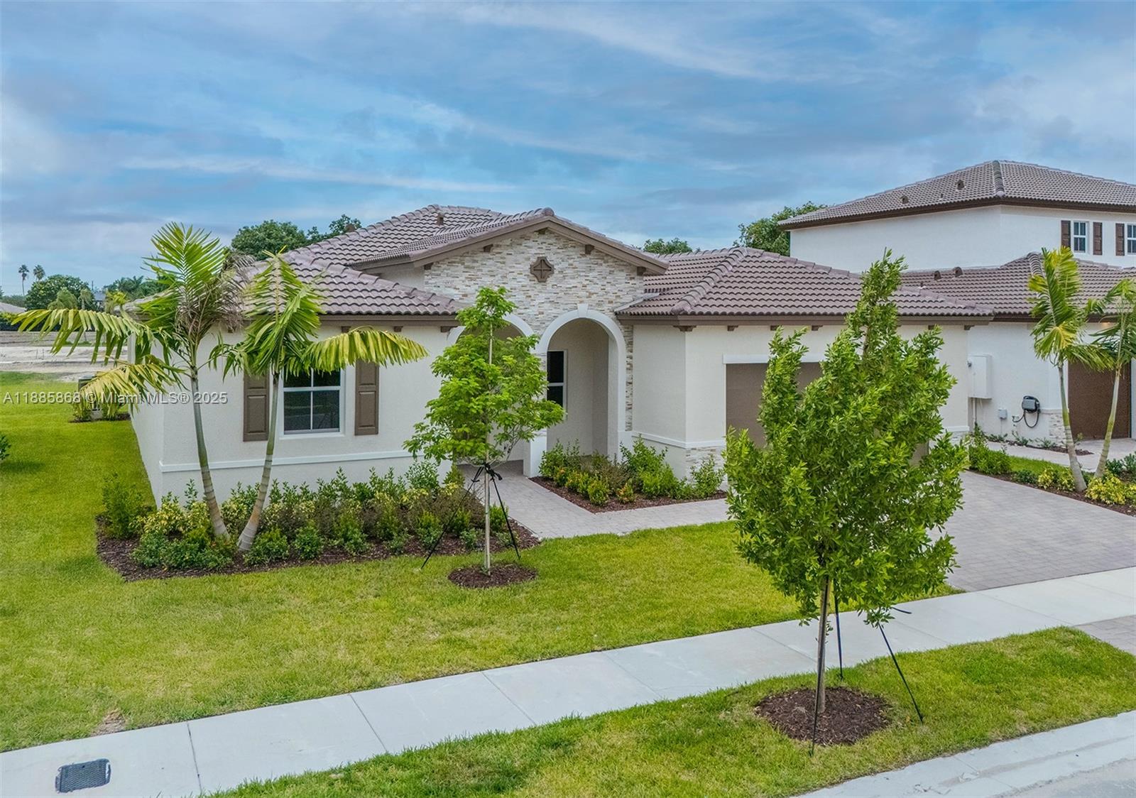 Lennar at ALTAMIRA - Residential Lease