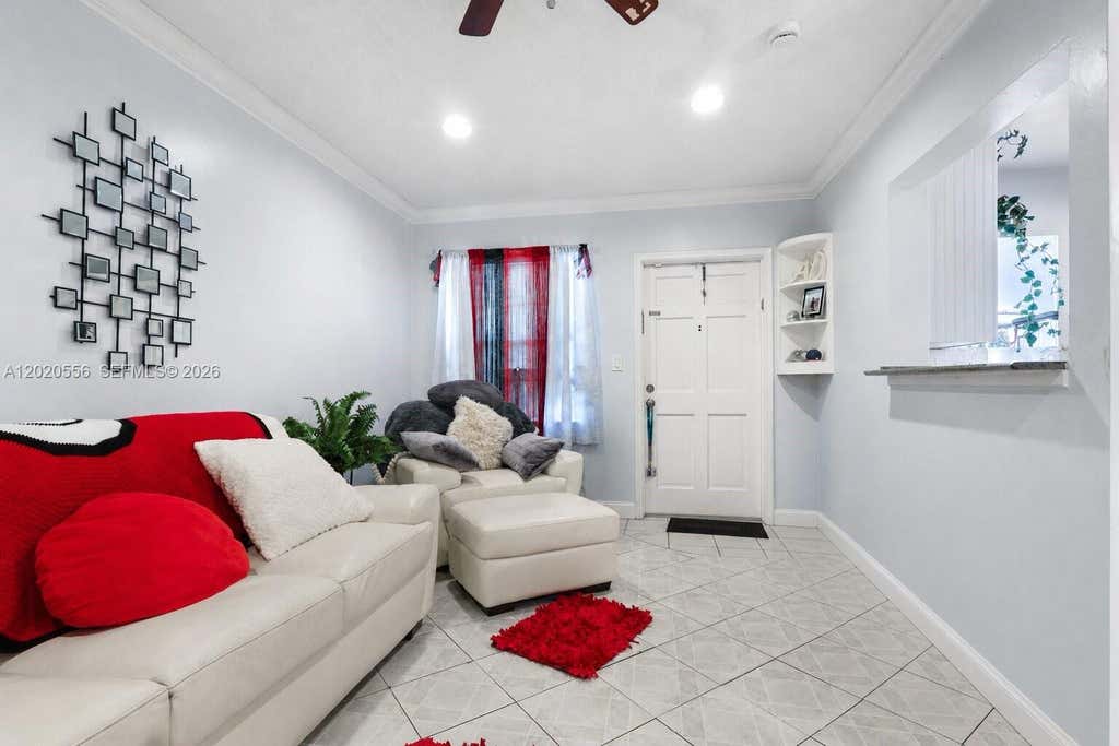 Photo of 2219 Polk St #5A, Hollywood, FL 33020 (MLS # A12020556)