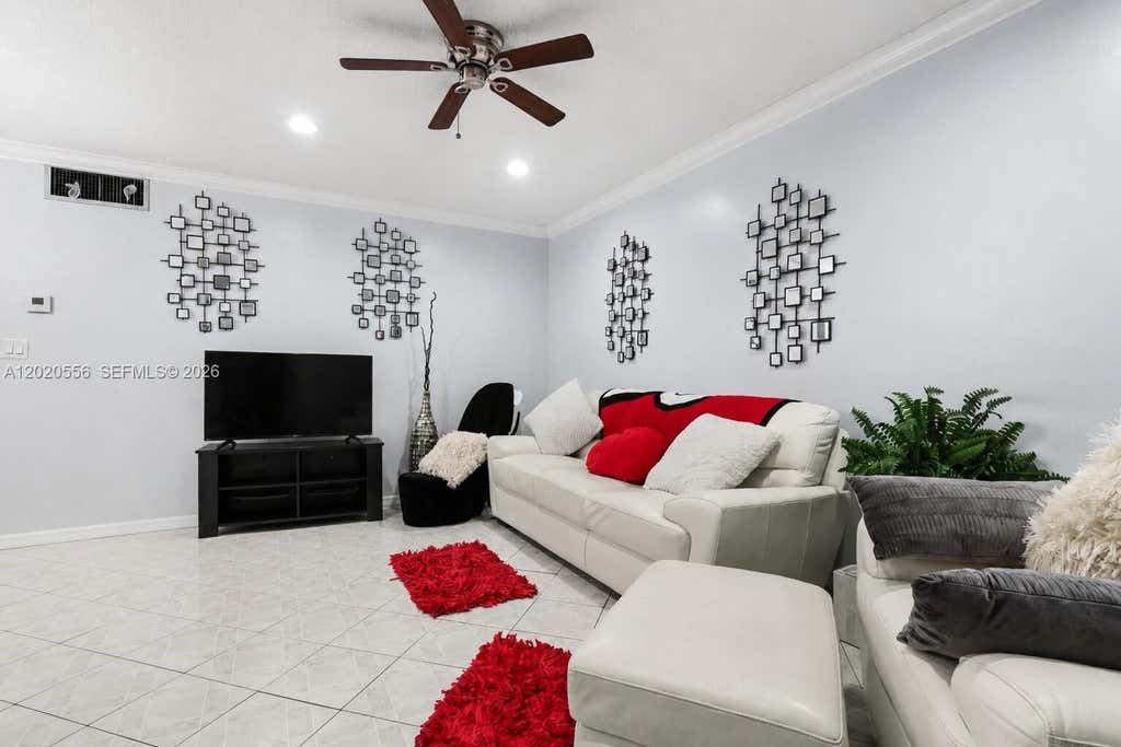 Photo of 2219 Polk St #5A, Hollywood, FL 33020 (MLS # A12020556)