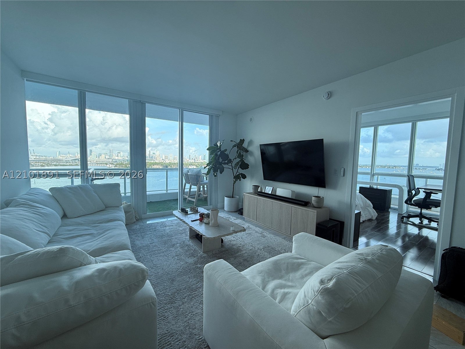 540 West Ave 1014
