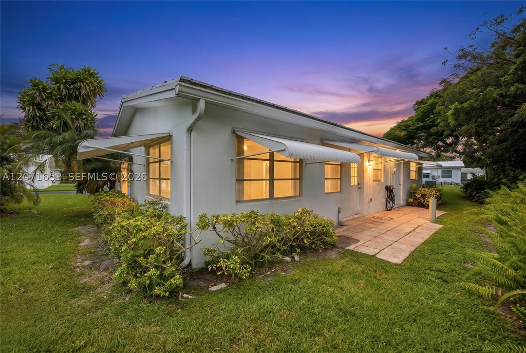 Photo of 4305 NW 1 Ter, Deerfield Beach, FL 33064 (MLS # A12071653)