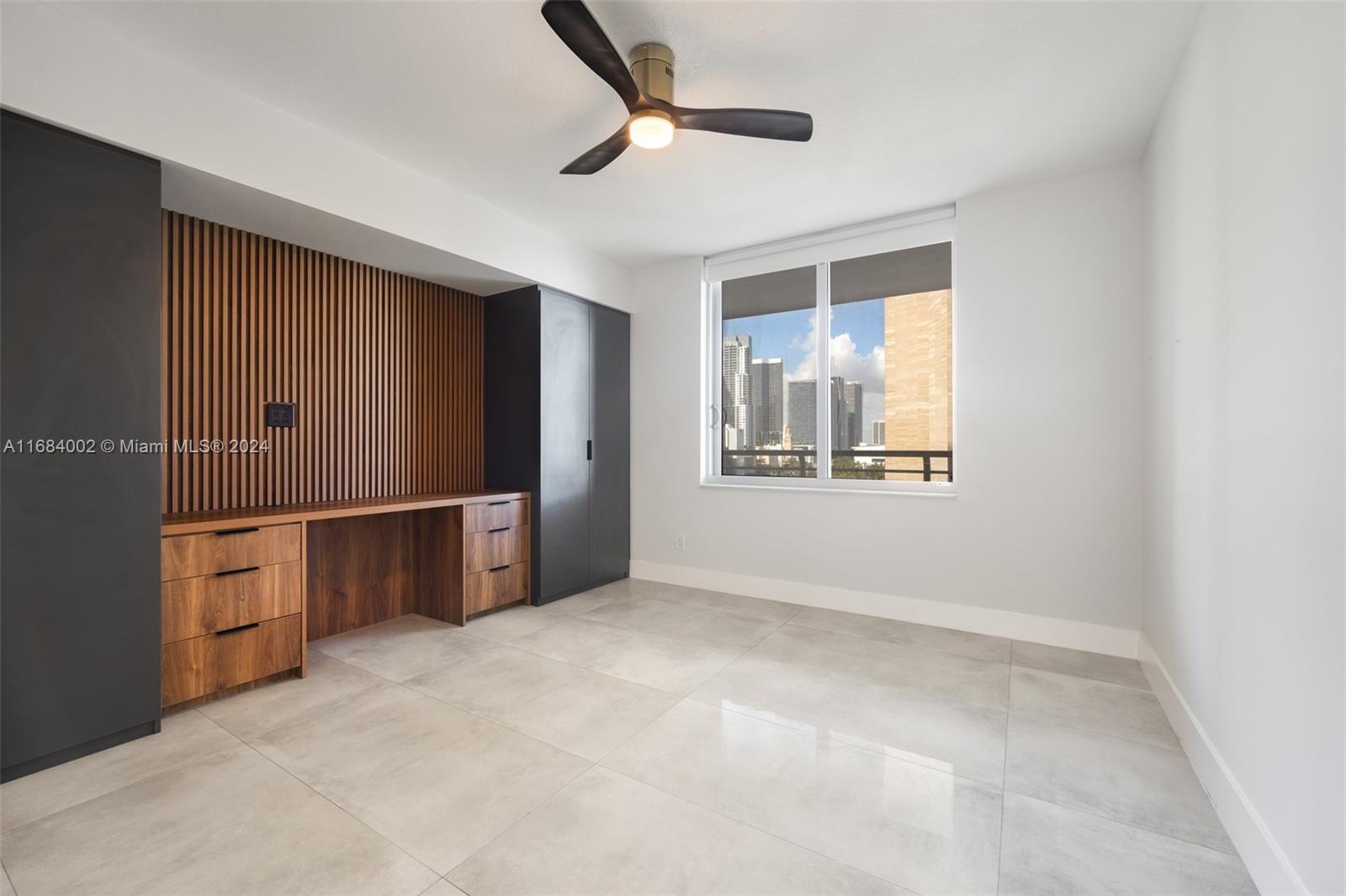 335 S Biscayne Blvd 1502