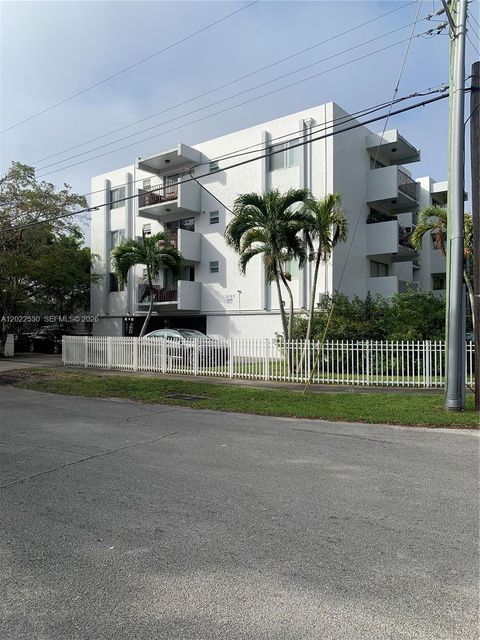 1090 NE 129th St 202 North Miami FL 33161