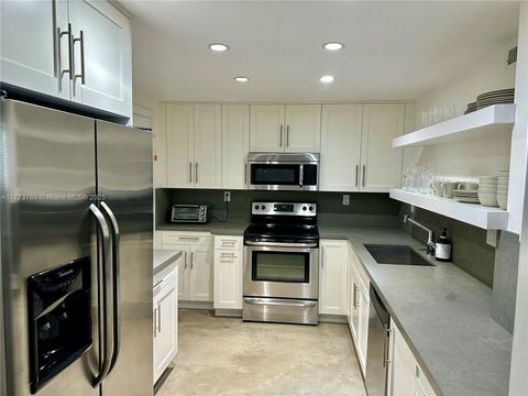 250 Galen Dr 25 Key Biscayne FL 33149