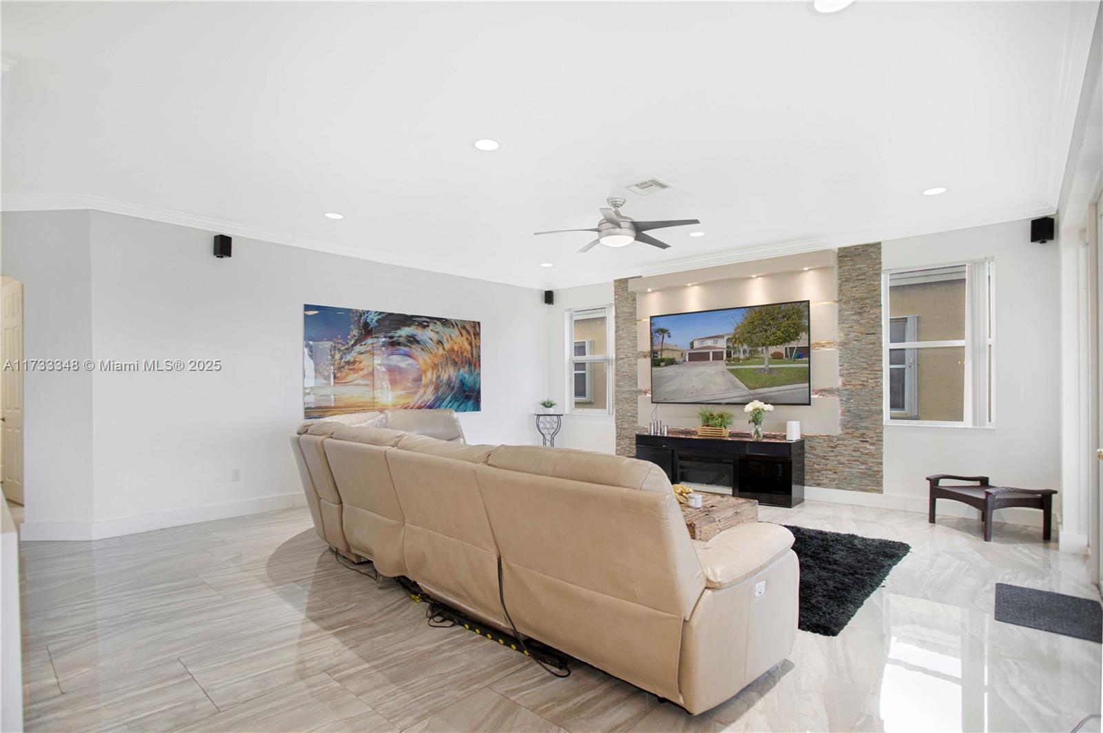 RIVIERA ISLES II - Residential