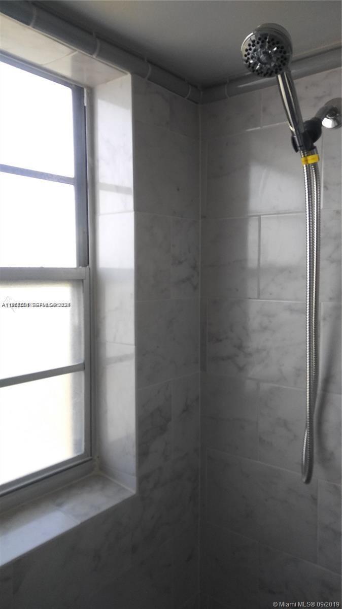 MARKHAM N CONDO - Residential