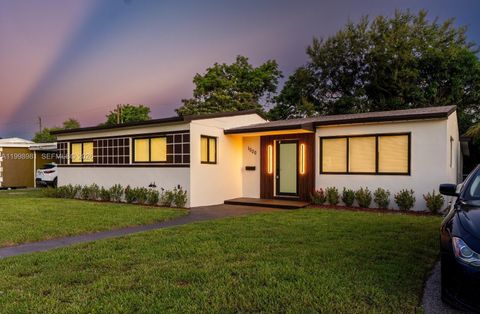 Photo of 1000 NW 198th St, Miami Gardens, FL 33169 (MLS # A11998981)