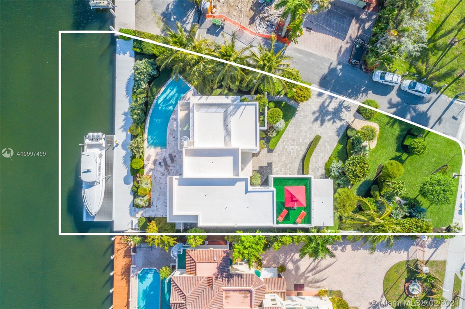 LAUDERDALE SHORES CORR PL - Residential