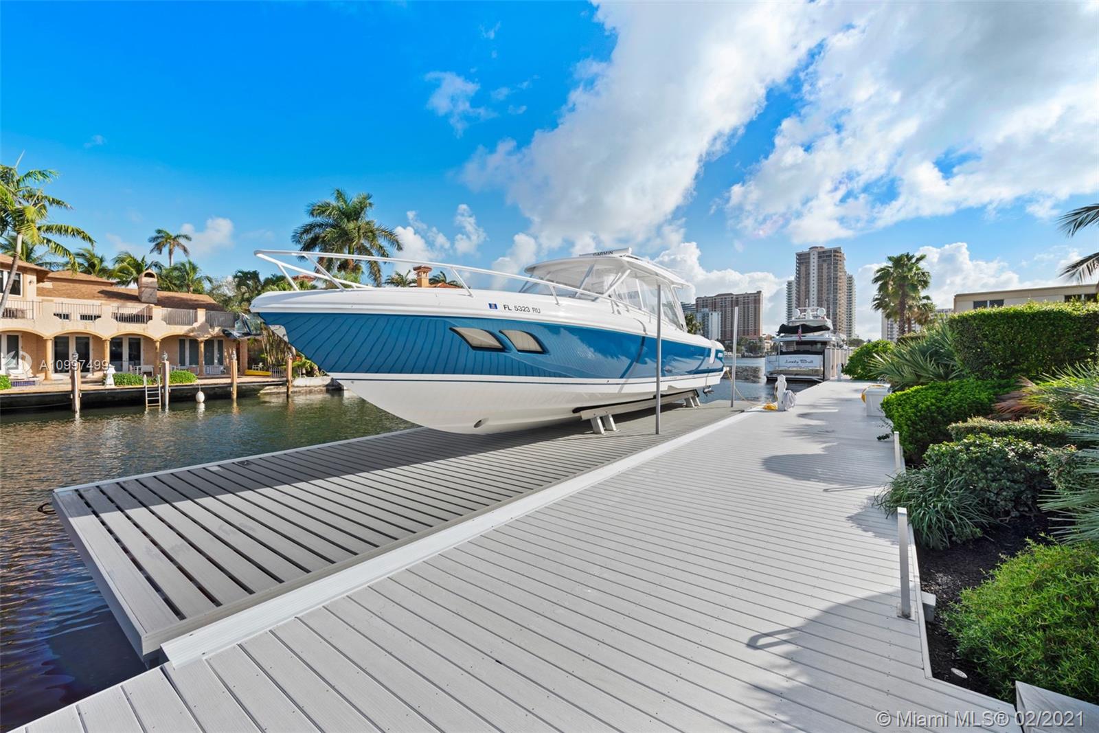 LAUDERDALE SHORES CORR PL - Residential