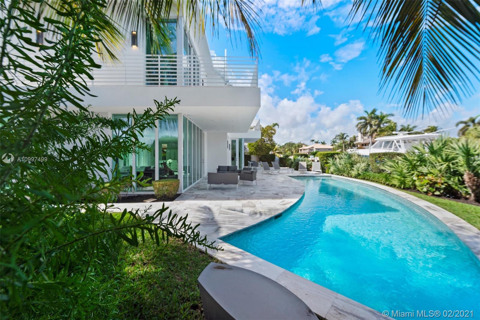 LAUDERDALE SHORES CORR PL - Residential