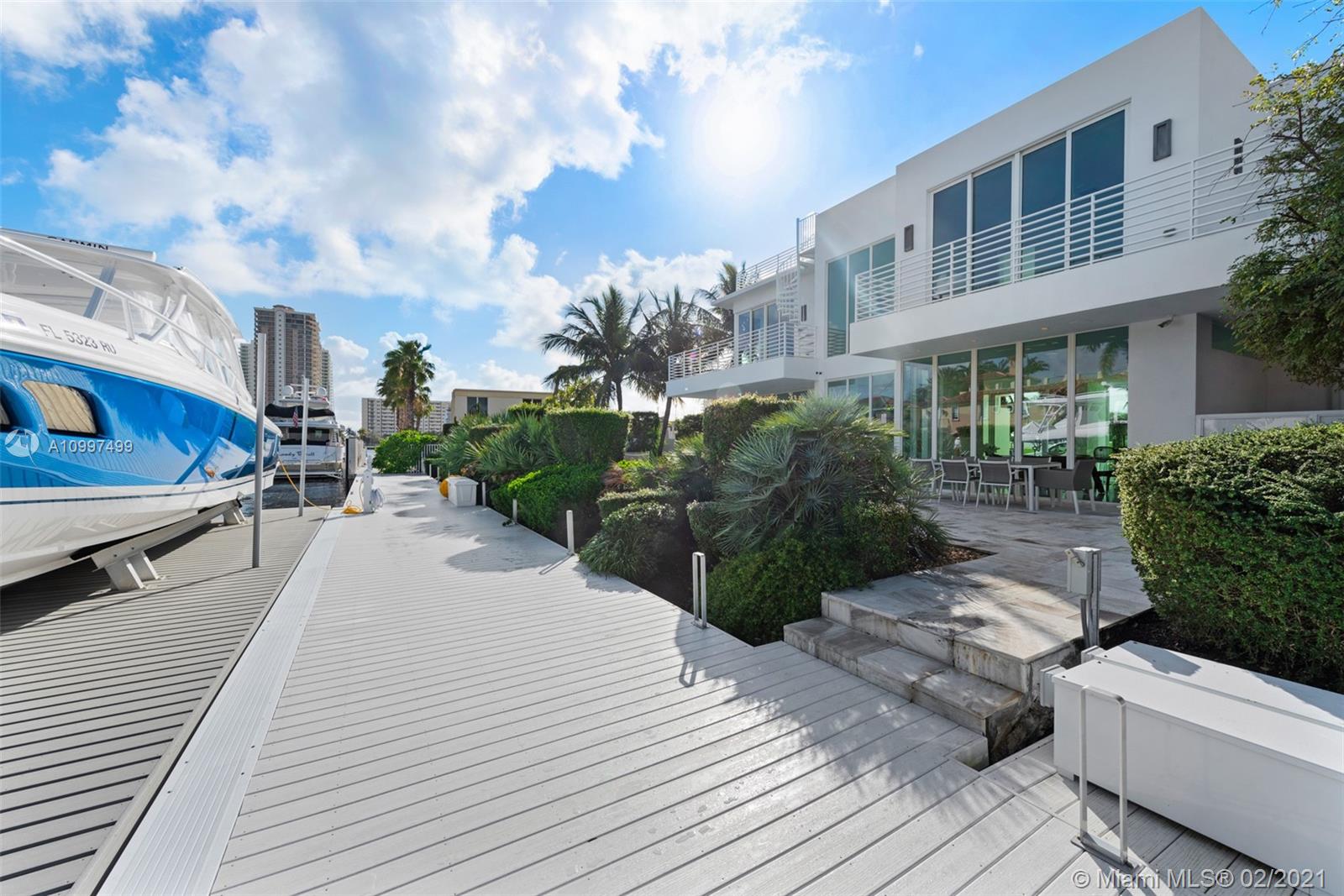 LAUDERDALE SHORES CORR PL - Residential