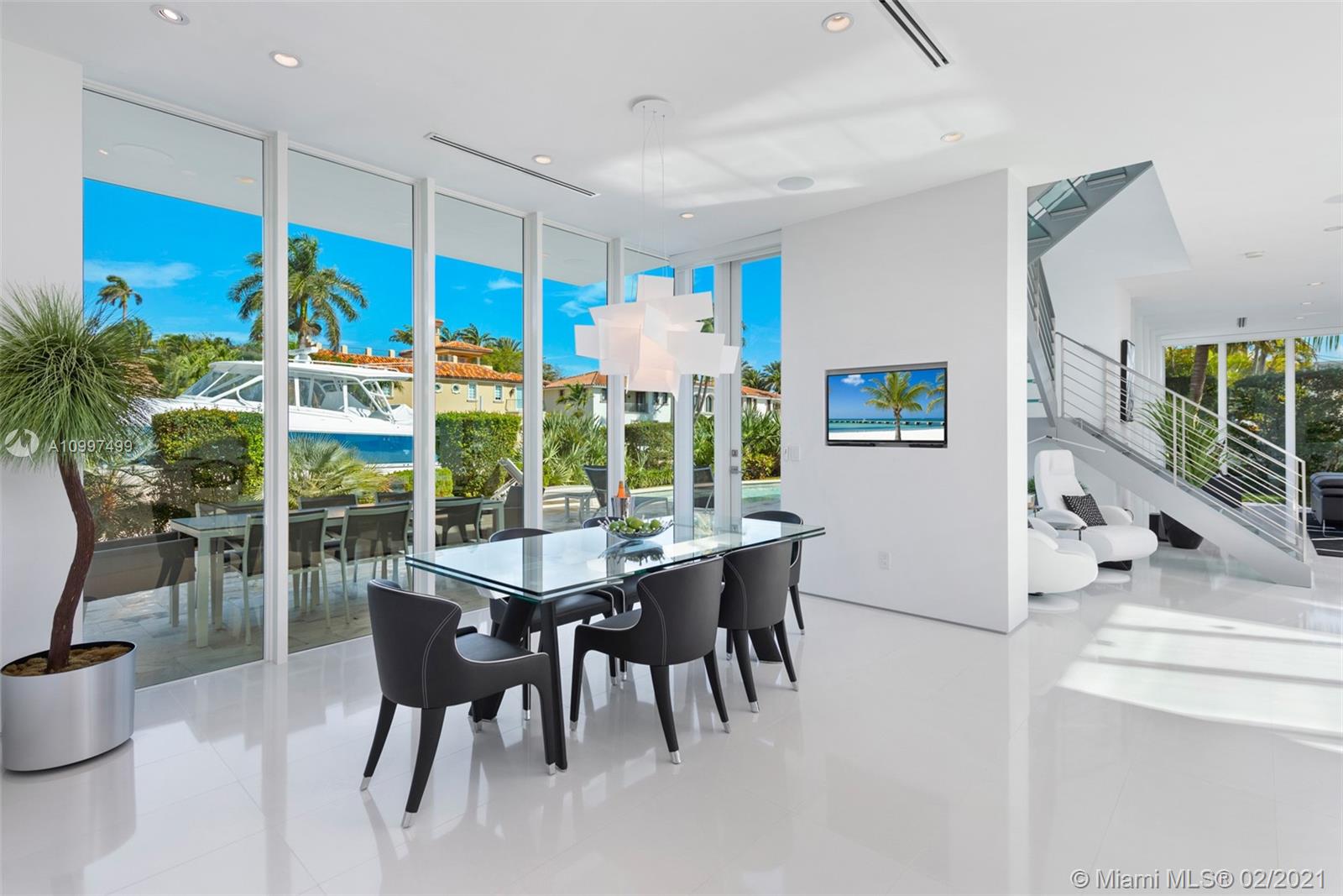 LAUDERDALE SHORES CORR PL - Residential