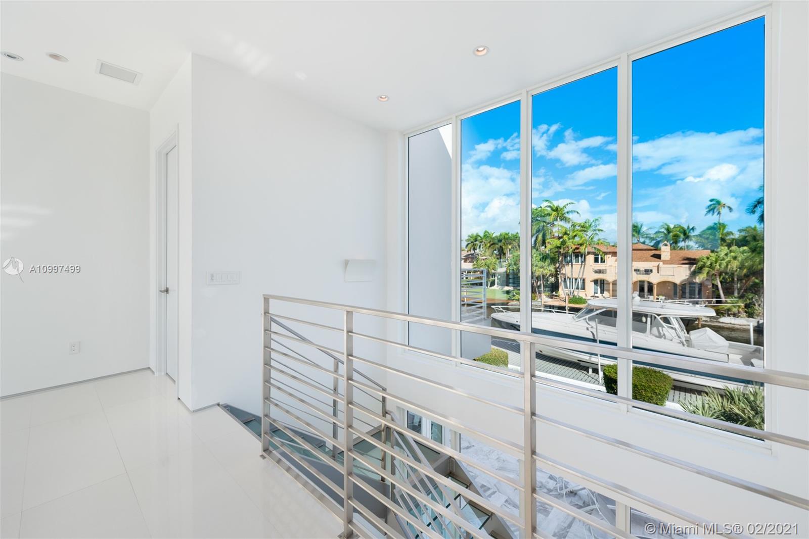 LAUDERDALE SHORES CORR PL - Residential
