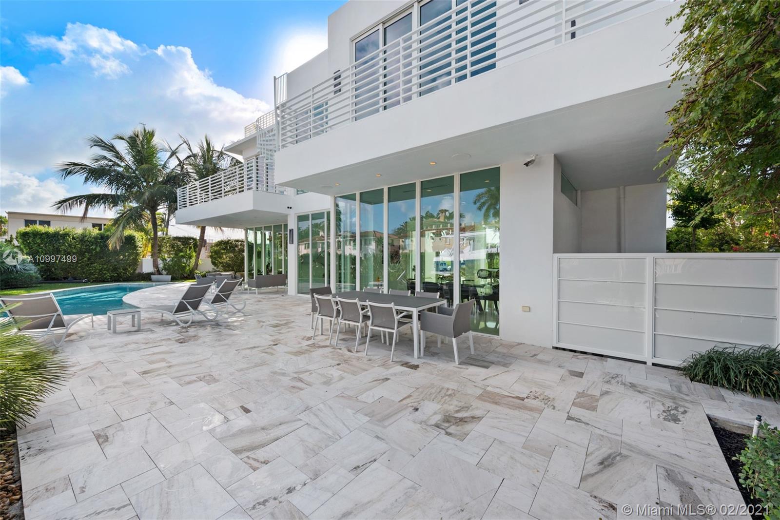 LAUDERDALE SHORES CORR PL - Residential