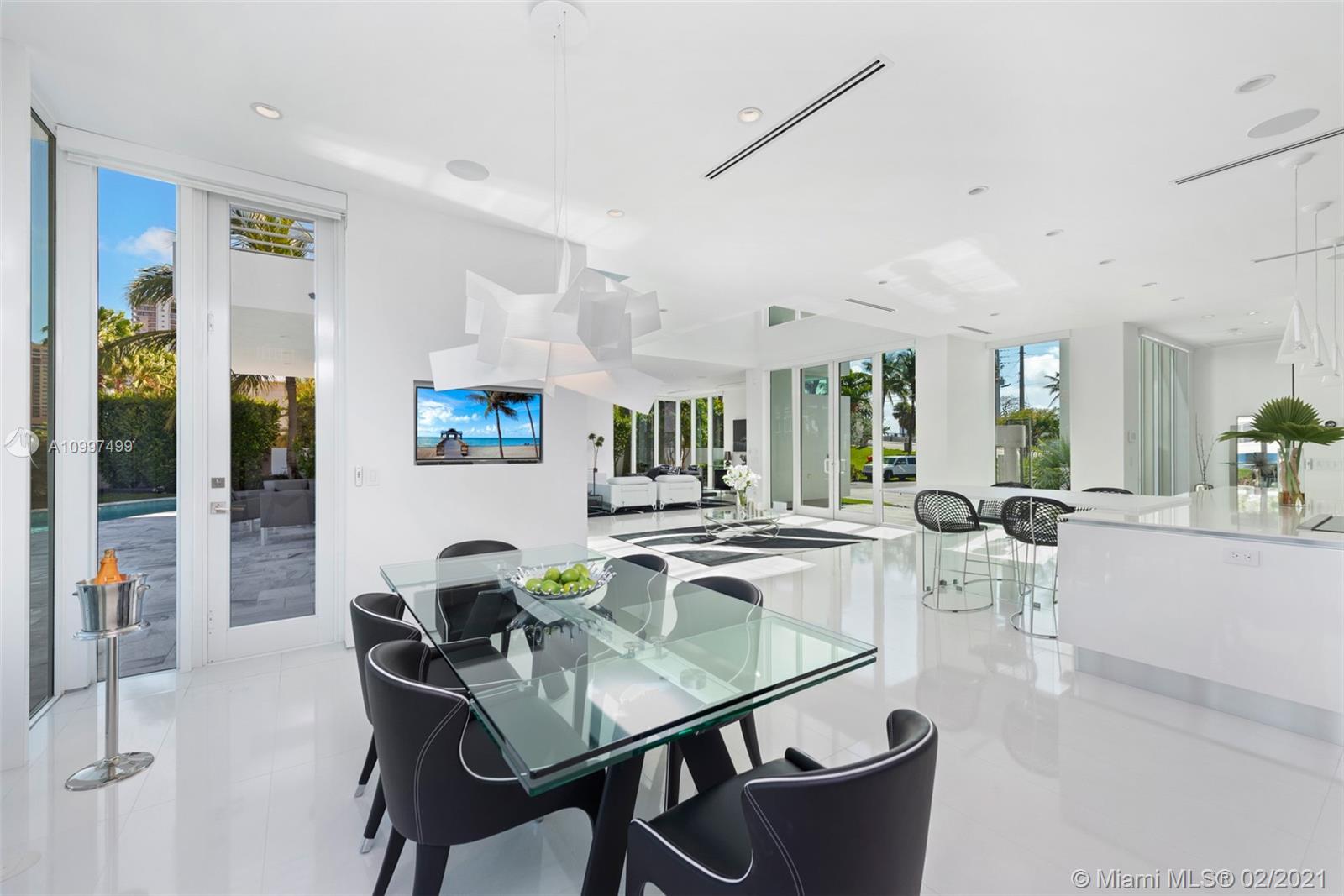 LAUDERDALE SHORES CORR PL - Residential