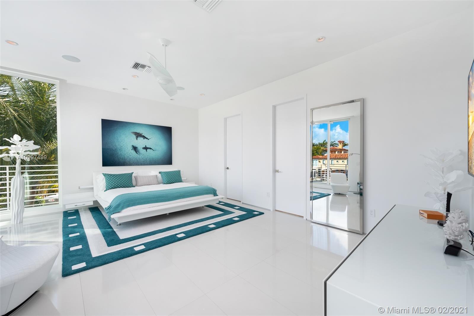 LAUDERDALE SHORES CORR PL - Residential