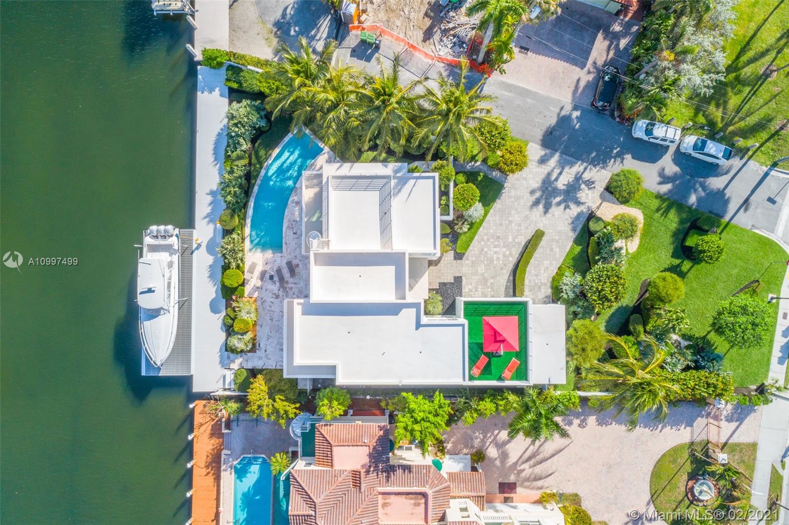 LAUDERDALE SHORES CORR PL - Residential