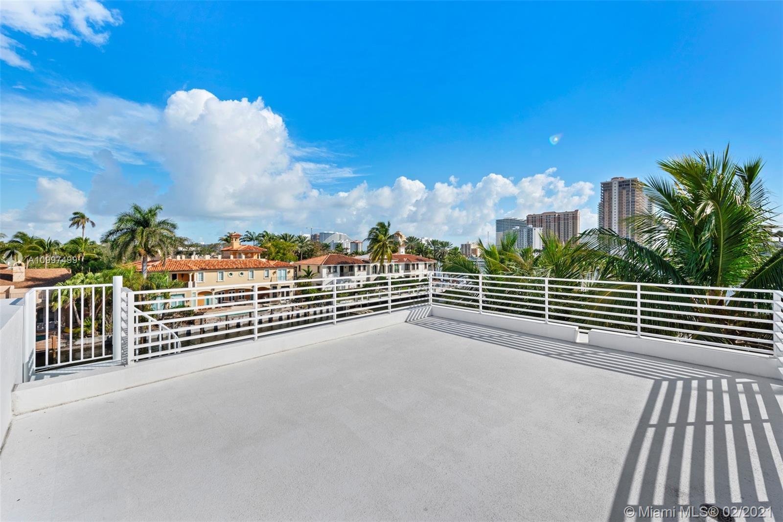 LAUDERDALE SHORES CORR PL - Residential